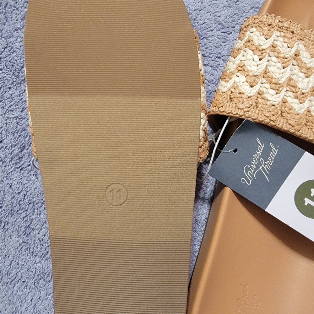 Universal Thread Woven Tan and Cream Slides - Picture 2 of 3